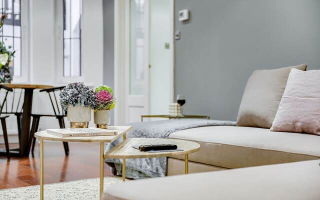 The Earl's Court Retreat - Modern & Central 2BDR with Garden