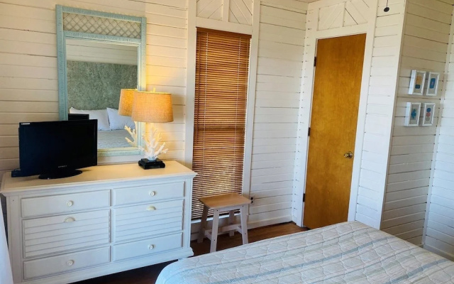 King Of The Sea 4 Bedroom Home by RedAwning