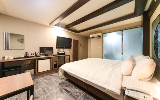 Busan Sajik Olive
