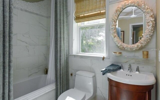 Dockside Darling 3 Bedroom Home