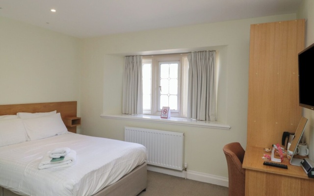 Harcombe House Rooms - First Floor Double