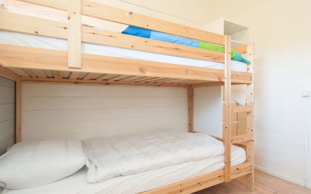 Modern Holiday Home With a South-west Facing Garden