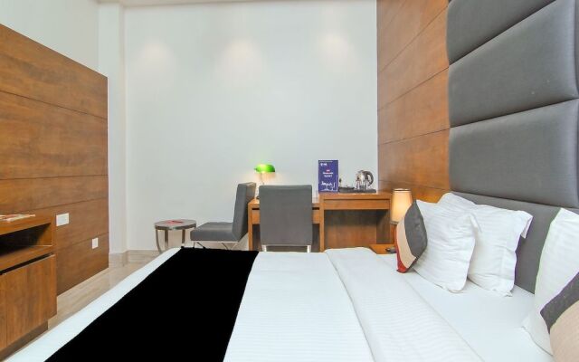 Capital O 28615 Hotel Crossroad