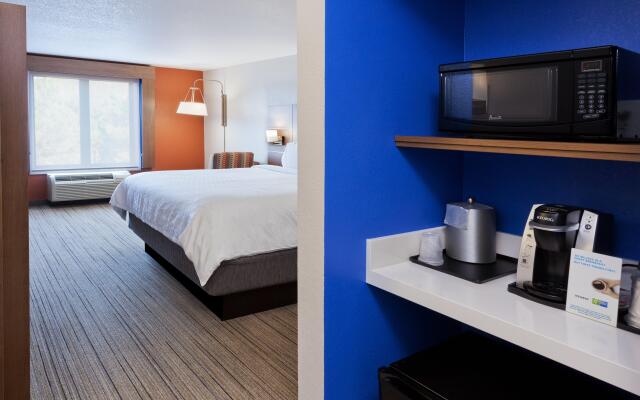 Holiday Inn Express & Suites Rome-East, an IHG Hotel