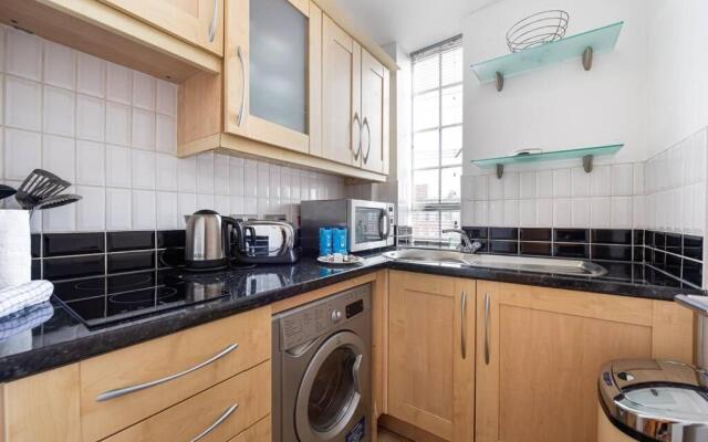 CAPITAL One Bedroom Flat Chelsea Cloisters 724