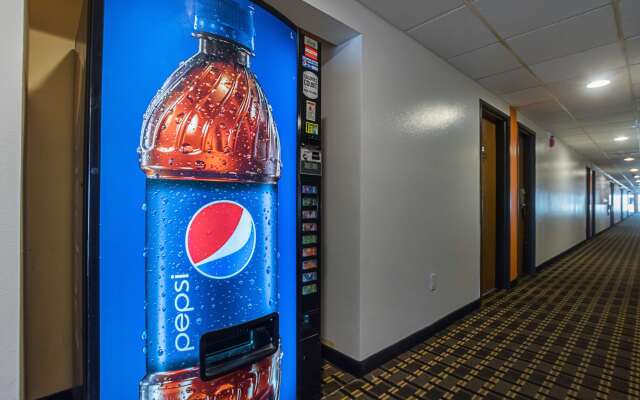 Motel 6 Marshalltown, IA