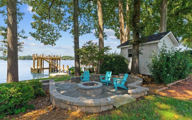 Lakefront Living W/optional Boat Rental