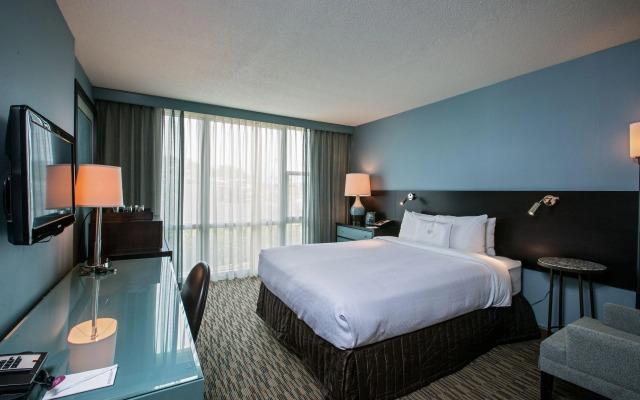 Crowne Plaza Lombard Downers Grove by IHG