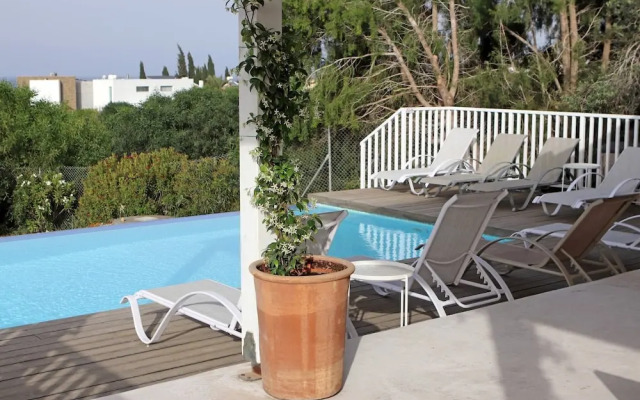 Modern 4-bedroom Villa With A Private Pool