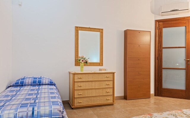 Pleasant Villa in Marina di Mancaversa with Barbecue