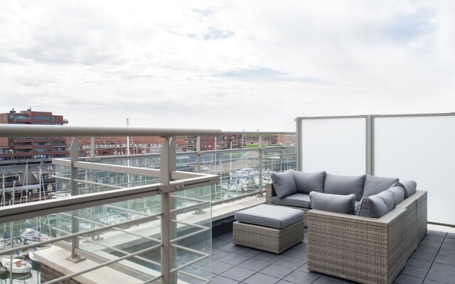 Luxury Penthouse Apartment with Roof Terrace at the Harbor of Scheveningen