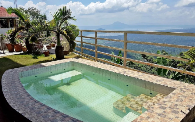 Splash Suites Hotel Tagaytay