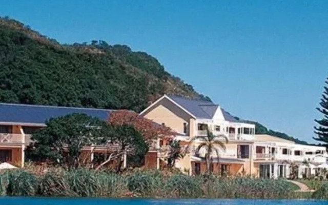 Traders Hotel & Restaurant