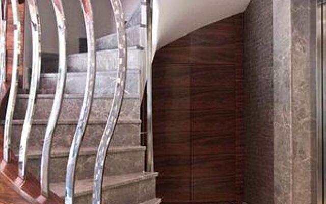 Full House Boutique Otel