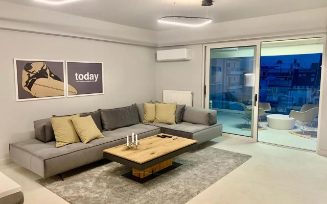 Fab New Flat in Central Athens w/ Acropolis Views