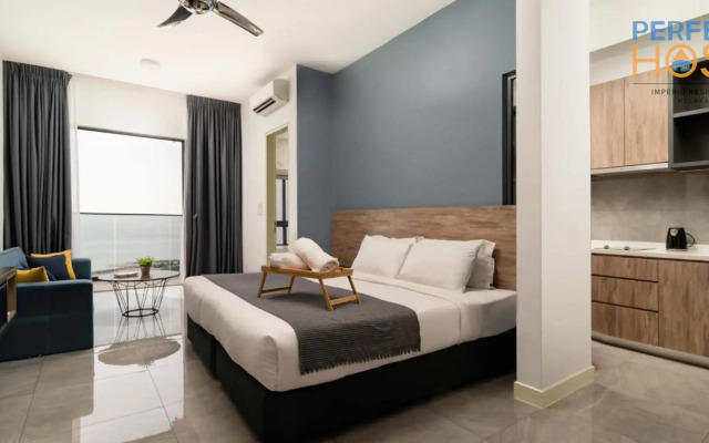 Imperio Residence Seafront by Perfect Host