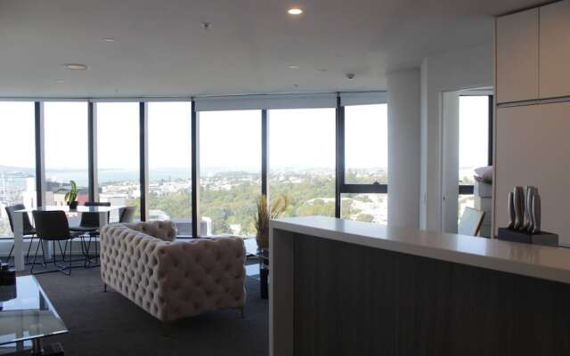 Sunny, Spacious And Magnificent Sea Views!
