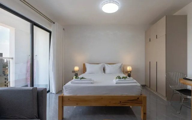 City Glow Studio by YourHost Nairobi