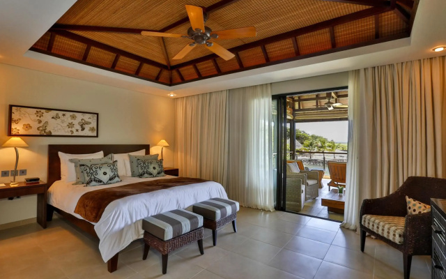 The Bay Club at Anahita