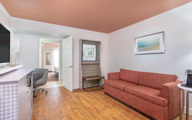 Holiday Inn & Suites Boca Raton - North by IHG