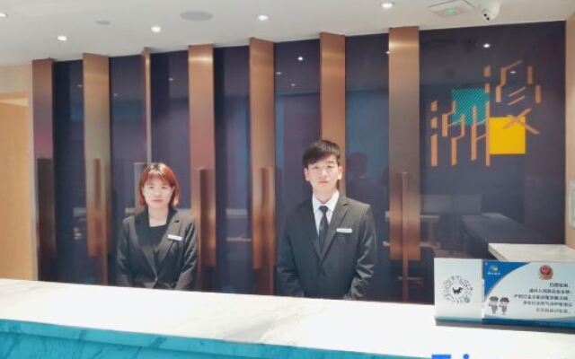 Chaoman Hotel (Guangzhou Railway Station Southern Theater General Hospital)