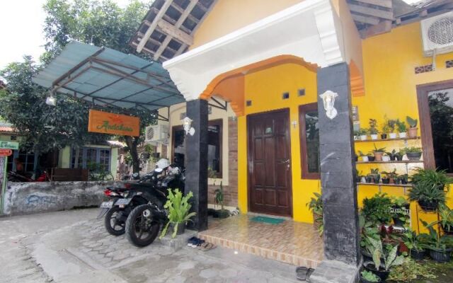 Andakara Homestay by ZUZU