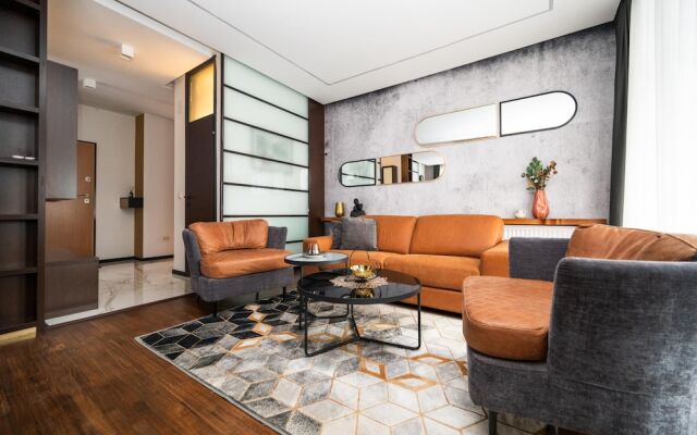 Luxury Design 2bdr Apartment