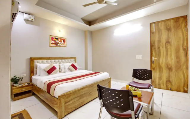 The Palm Suites
