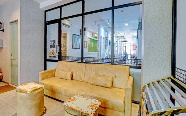 Super OYO Capital O 3905 Graha 100 Guest House Syariah