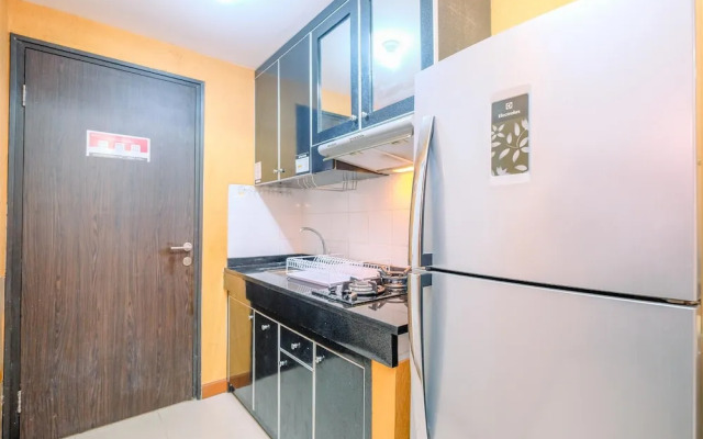 Minimalist And Comfy 2Br Park View Condominium Apartment