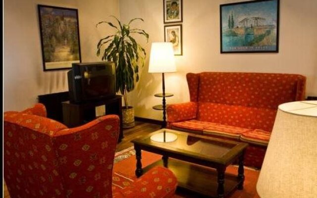 Hotel Caupolican