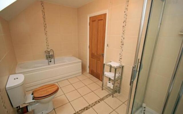 Western Greenway B And B