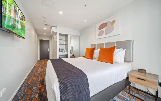 Wyndham Xinyang Downtown