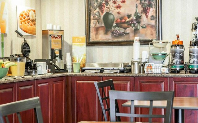 Quality Inn Aurora - Naperville Area