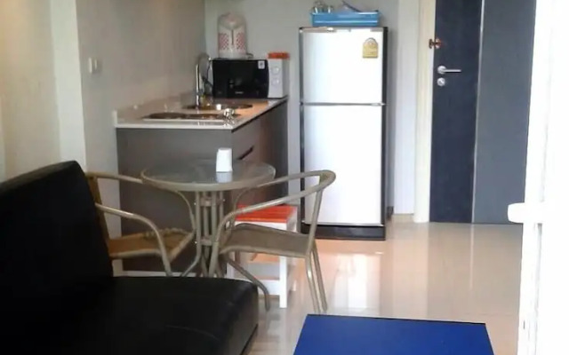 Thanyalak At The Gallery Condominium