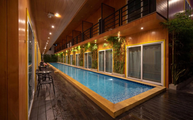 Resort V - MRT Huai Khwang