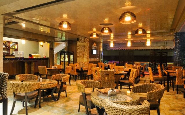 Russel Hotel