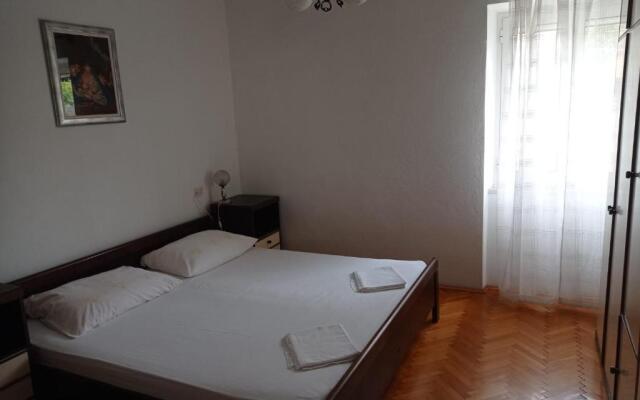 Apartment Perica - 10 m from sea