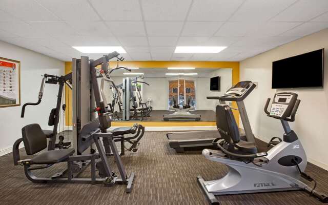 La Quinta Inn & Suites by Wyndham Visalia/Sequoia Gateway