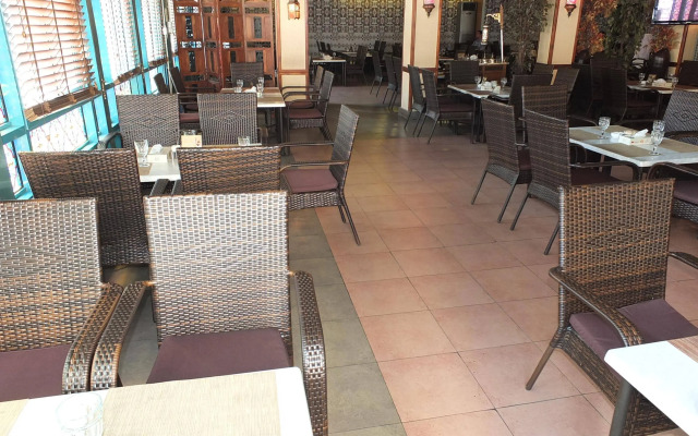 Al Bustan