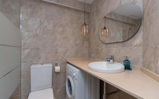 Altamira 73 - One Bed