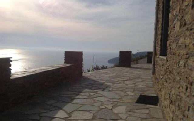 Sea View Stone Residence