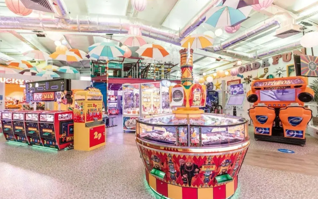 Mablethorpe Lakeside Caravan With Decking & Wi-fi!