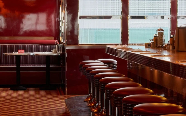 Lafayette Hotel & Club