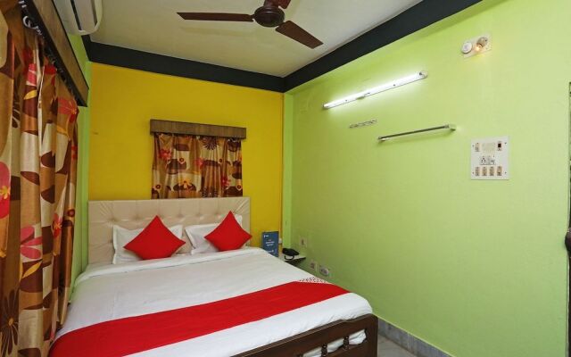 OYO 22892 Hotel Divine