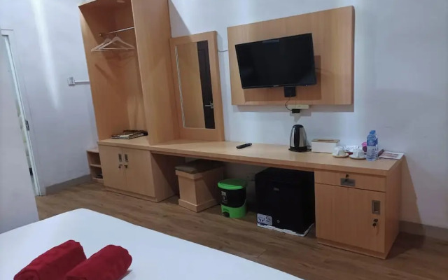 Robbani Edotel Liwa Syariah