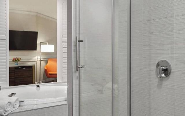 Delta Hotels by Marriott Edmonton Centre Suites