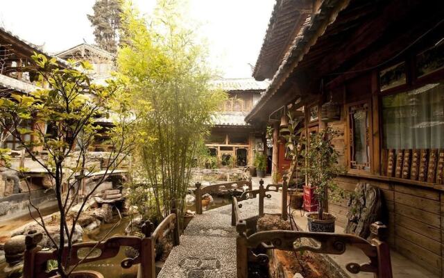 Lijiang Courier Inn