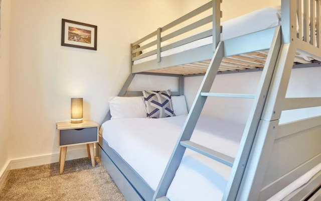 Host Stay West Cliff Retreat
