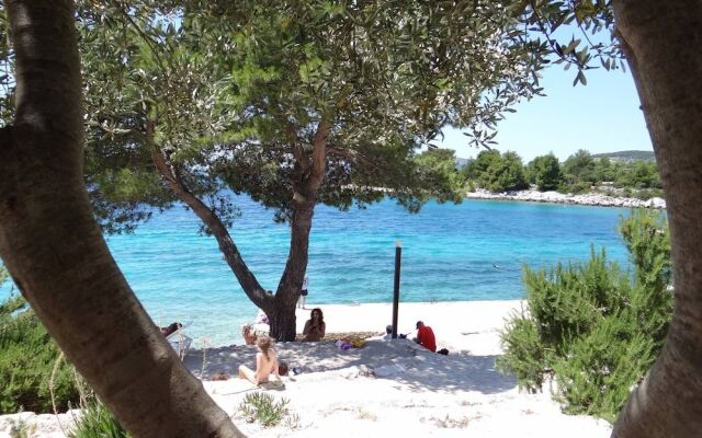 Heated Infinity Pool, Family Apartment With Panoramic sea View 3